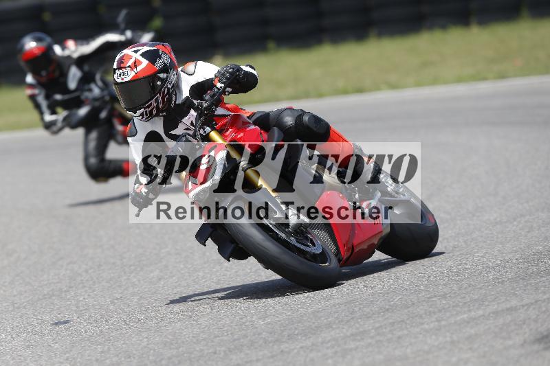 /27 12.06.2025 Ducati Schweiz Trackday Warmup  ADR/blau-bleu/19-1